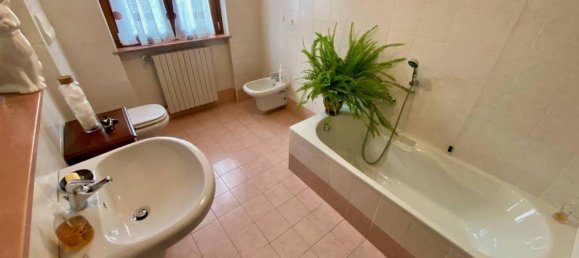 Вилла с 8 комнатами в Каприно Бергамаско, Италия № 18889 41