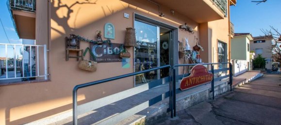 115m² Commercial property in Olbia, Italy No. 326990 2