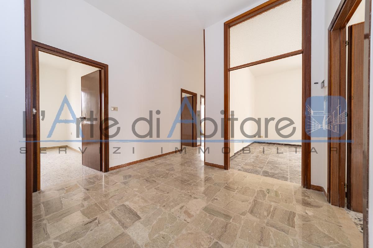 3 bedrooms Apartment in Rimini, Italy No. 329236