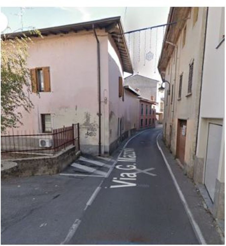 Квартира с 3 спальнями в Озио Сотто, Италия № 390523