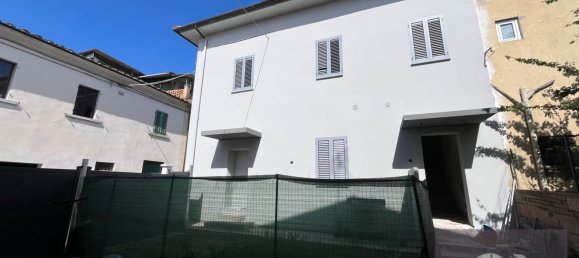 Duplex T4 em Capraia e Limite, Italy N.º 353126 14