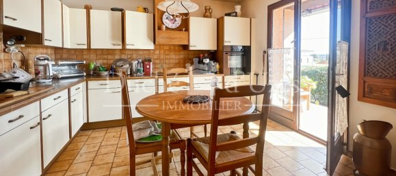 3 Schlafzimmer Haus in Uzes, France, Nr. 361185 12