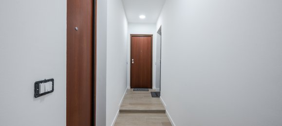 2-salle Appartement à Milan, Italy No. 311963 14