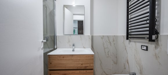 2-salle Appartement à Milan, Italy No. 311963 11