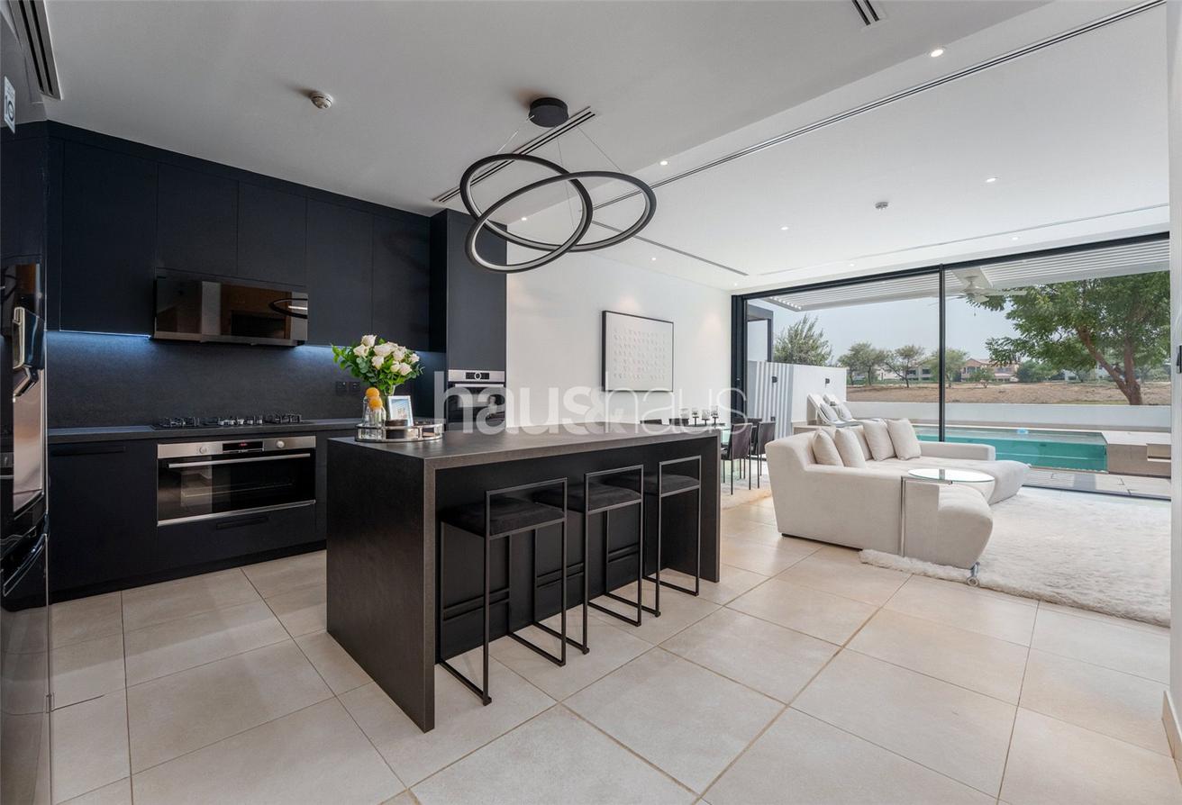 4 Schlafzimmer Stadthaus in Jumeirah Golf Estates, UAE, Nr. 98511