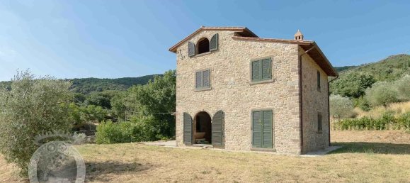 8 rooms House in Cortona, Italy No. 122458 12