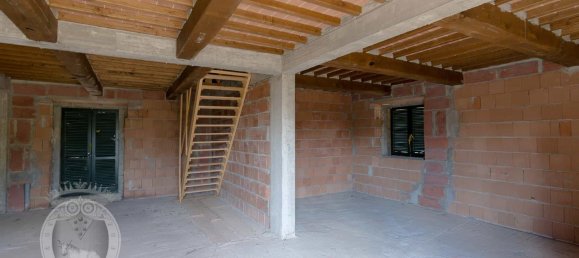 8 rooms House in Cortona, Italy No. 122458 11