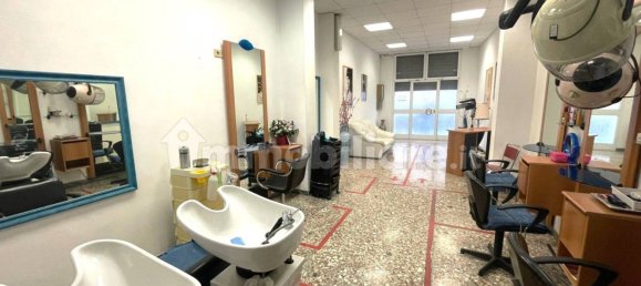 2-Zimmer Gewerbliche Immobilie in Rome, Italy, Nr. 22115 3