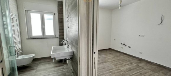 4 غرف نوم فيلا في Montignoso, Italy رقم 198608 9