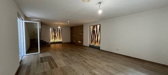 4 غرف نوم فيلا في Montignoso, Italy رقم 198608 8