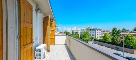 5 bedrooms House in Vignola, Italy No. 346652 32