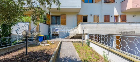 5 bedrooms House in Vignola, Italy No. 346652 3