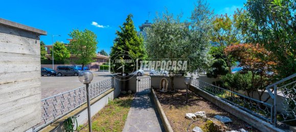 5 bedrooms House in Vignola, Italy No. 346652 2