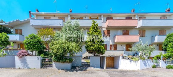 5 bedrooms House in Vignola, Italy No. 346652 33