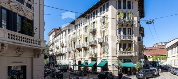 23 rooms Apartment in Milan, Italy No. 244425 4