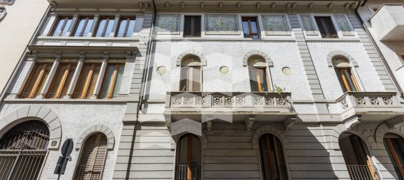 23 rooms Apartment in Milan, Italy No. 244425 8