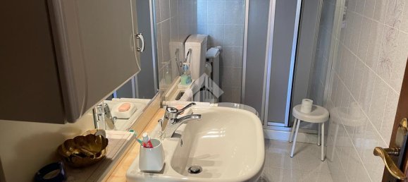 4 bedrooms House in Camandona, Italy No. 52653 22