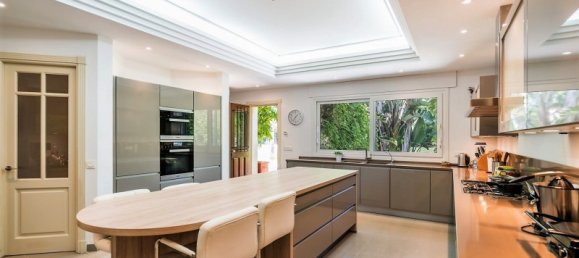 7 bedrooms Villa in Marbella, Spain No. 71838 24