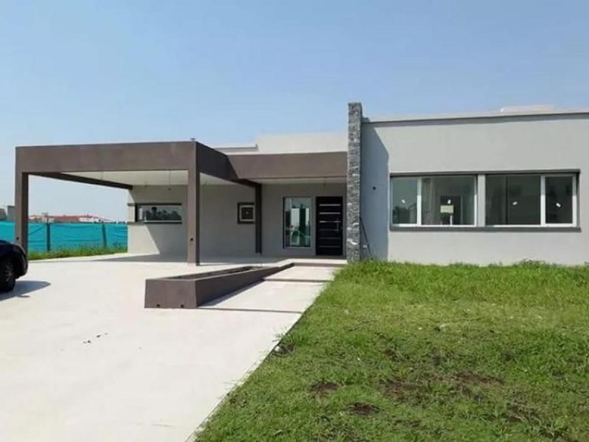 Ферма с 3 спальнями в Эстебан Эчеверрия, Аргентина № 46452