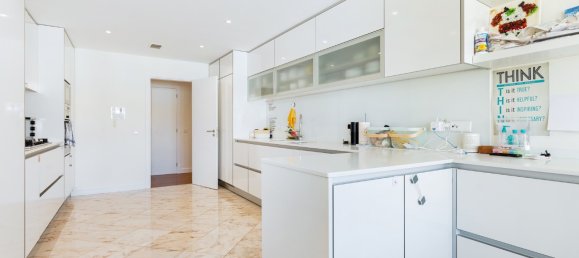 4 bedrooms Apartment in Cascais, Portugal No. 127292 9