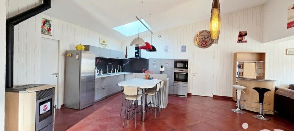 Casa de 7 habitaciónes en Chateauroux, France No. 323155 15