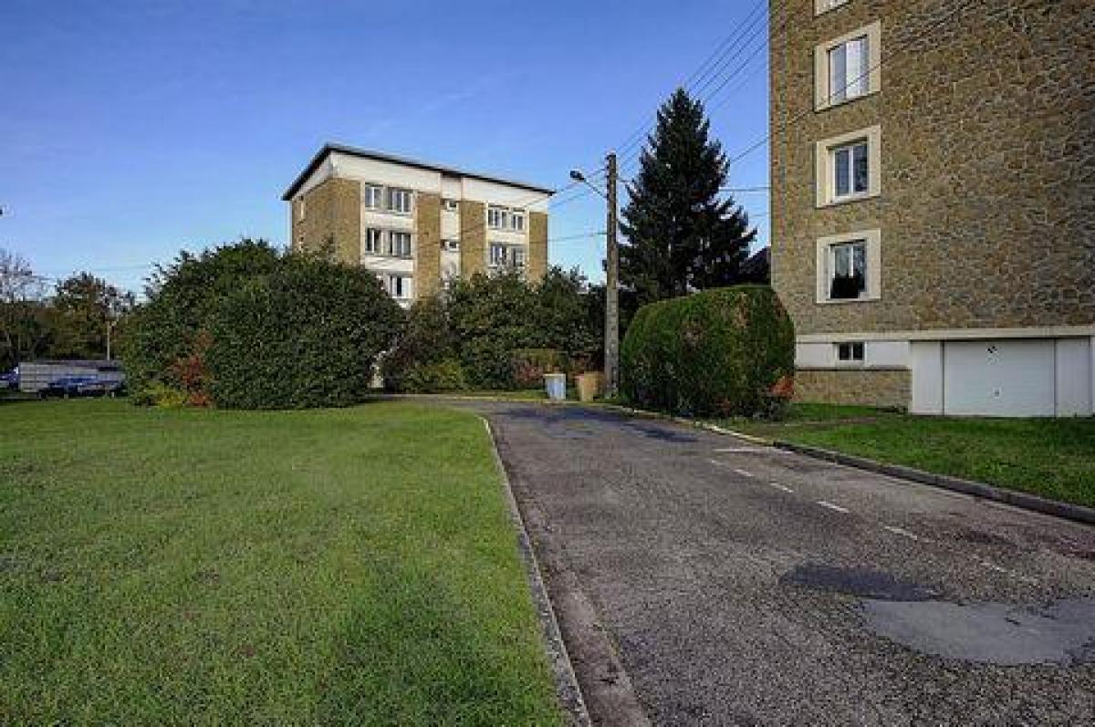 Condominio de 2 dormitorios en Garchizy, France No. 10873