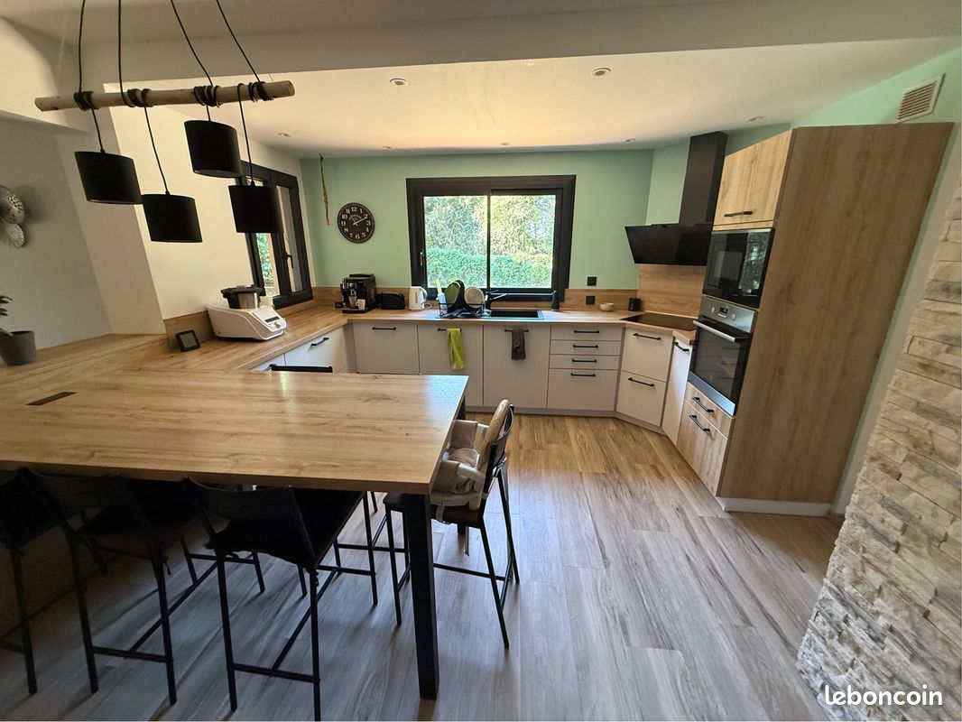 4 chambres Maison à Saint-Sauvant, France No. 319867