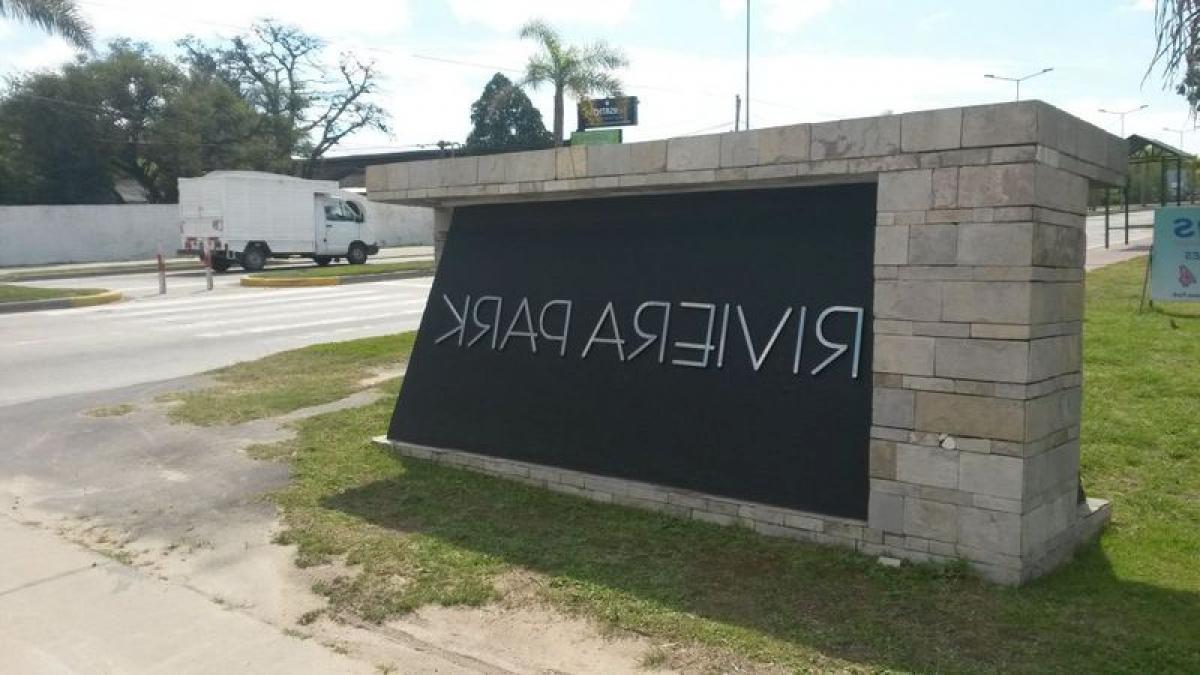 85m² Office in Tigre, Argentina No. 23485