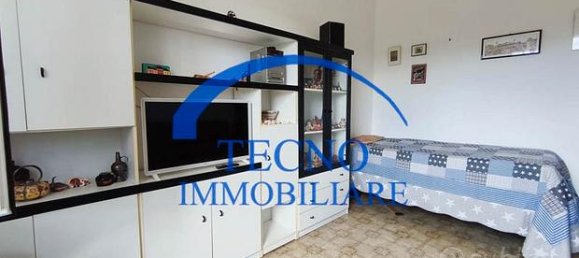 3-salle Appartement à Celle Ligure, Italy No. 298020 5