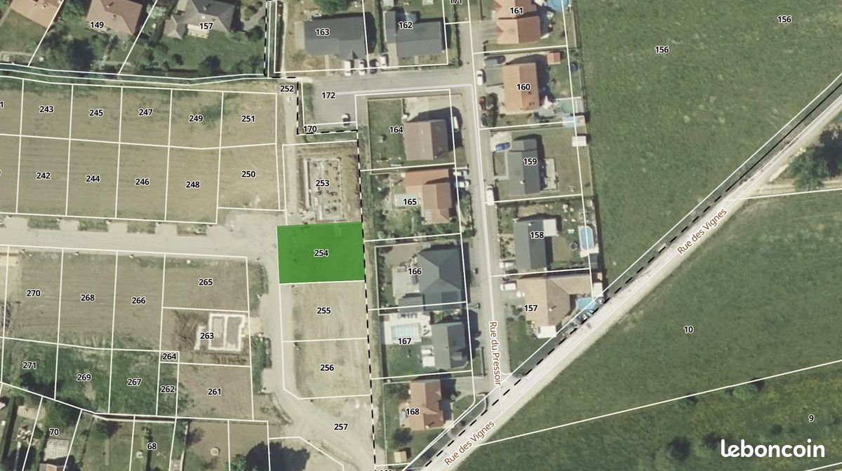  قطعة أرض في Louvigny, France 481متر مربع رقم 219193