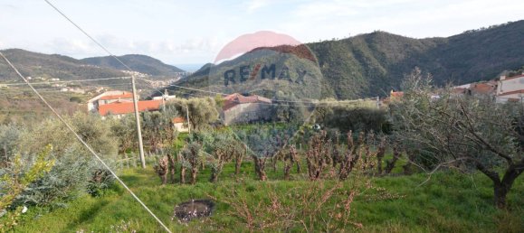 4 bedrooms House in Magliolo, Italy No. 36929 43