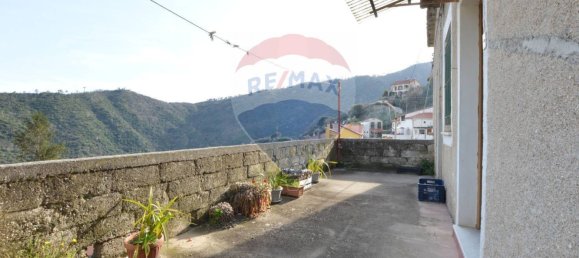 4 bedrooms House in Magliolo, Italy No. 36929 16