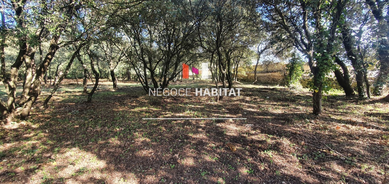  Land in Sommieres, France No. 102359