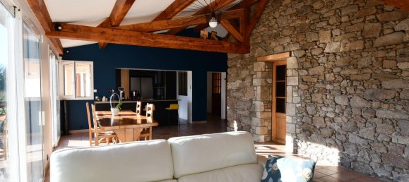 2 bedrooms House in Clisson, France No. 100856 3