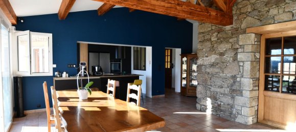 2 bedrooms House in Clisson, France No. 100856 2