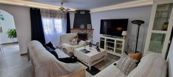 3 bedrooms House in Manilva, Spain No. 270312 3