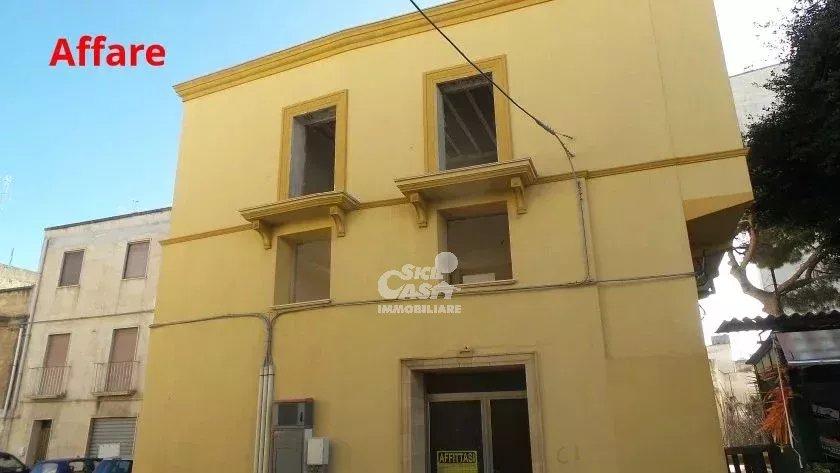 8 rooms House in Marsala, Italy No. 154933