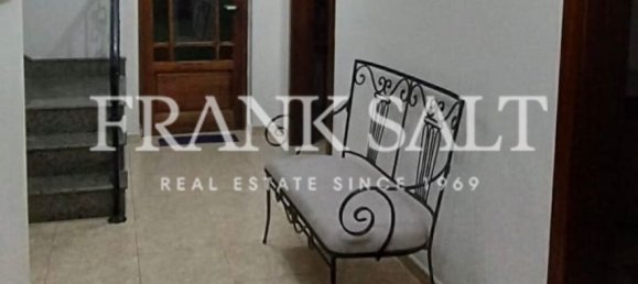 4 bedrooms House in Luqa, Malta No. 11690 11