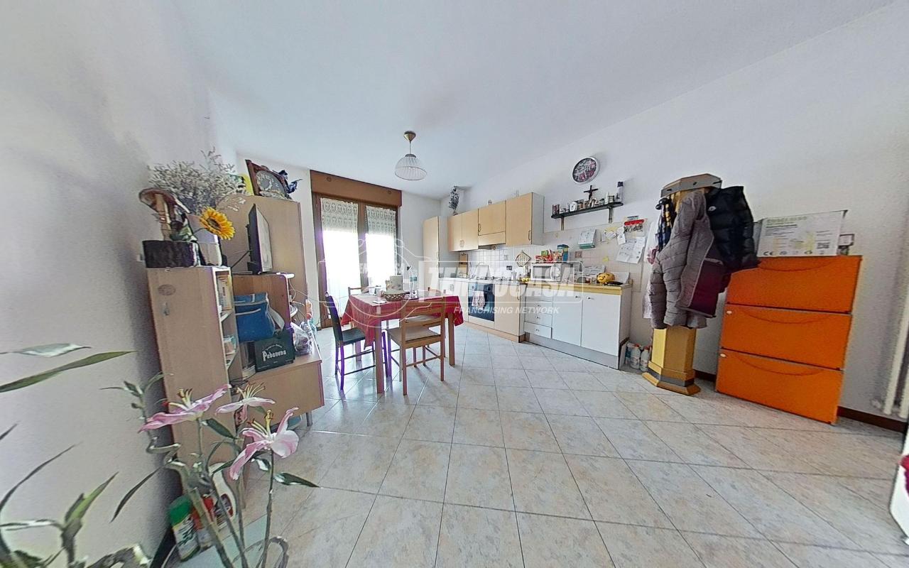 2 rooms Apartment in Torri di Quartesolo, Italy No. 232309