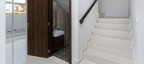 3 Schlafzimmer Villa in DAMAC Hills (Akoya by DAMAC), UAE, Nr. 111944 3