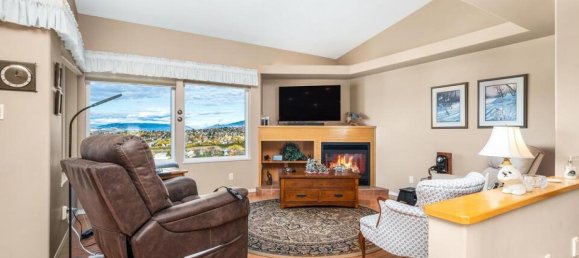 3 bedrooms House in British Columbia, Canada No. 1246 6