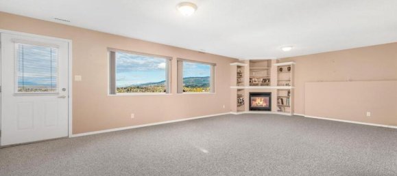 3 bedrooms House in British Columbia, Canada No. 1246 11