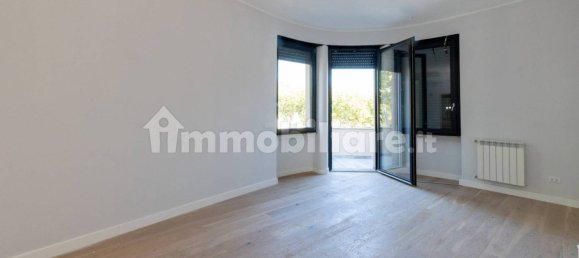 2 Schlafzimmer Wohnung in Rome, Italy, Nr. 335890 3