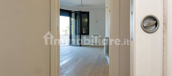 2 Schlafzimmer Wohnung in Rome, Italy, Nr. 335890 8