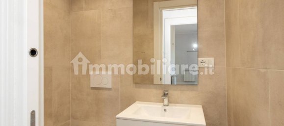 2 Schlafzimmer Wohnung in Rome, Italy, Nr. 335890 6