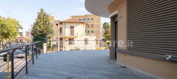 2 Schlafzimmer Wohnung in Rome, Italy, Nr. 335890 33