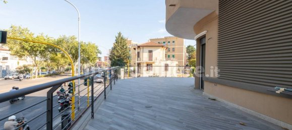 2 Schlafzimmer Wohnung in Rome, Italy, Nr. 335890 32