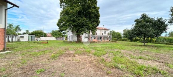 6 rooms House in Udine, Italy No. 286207 7