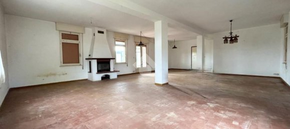 6 rooms House in Udine, Italy No. 286207 17