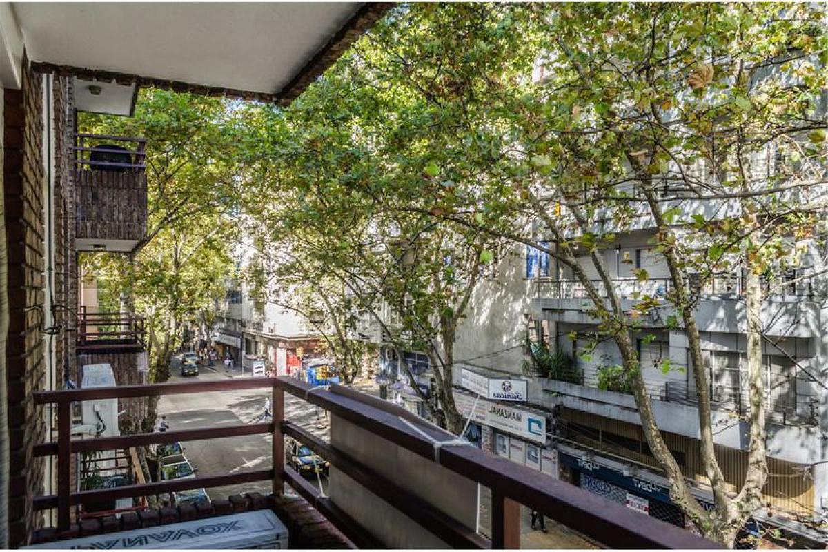 2 bedrooms Apartment in Montevideo, Uruguay No. 6063